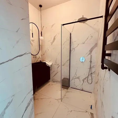 アパートホテル Hanza Tower Level Xv Signature 3*