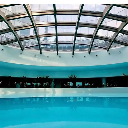 Hanza Tower Level Xv Signature アパートホテル