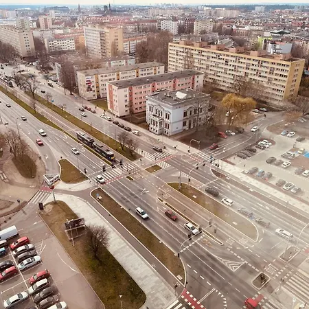 Hanza Tower Level Xv Signature 3*