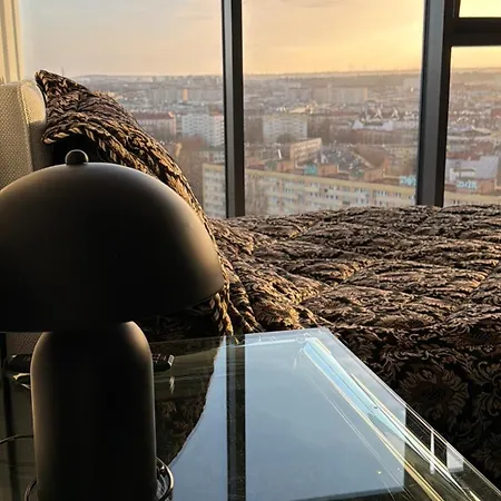 Aparthotel Hanza Tower Level Xv Signature 3*