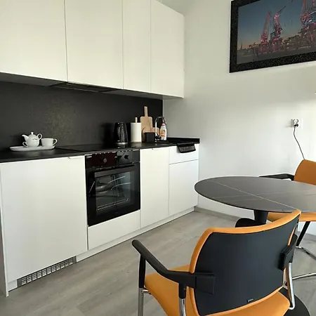 Aparthotel Hanza Tower Level Xv Signature 3*