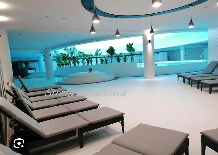 Hanza Tower Level Xv Signature 3*