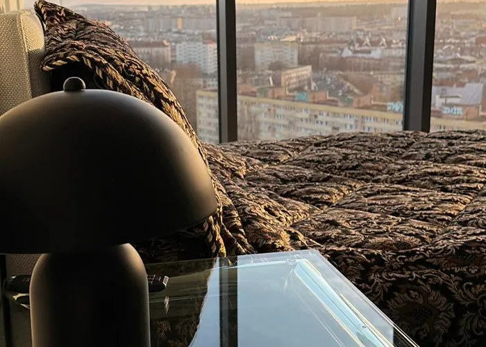 Aparthotel Hanza Tower Level Xv Signature 3*