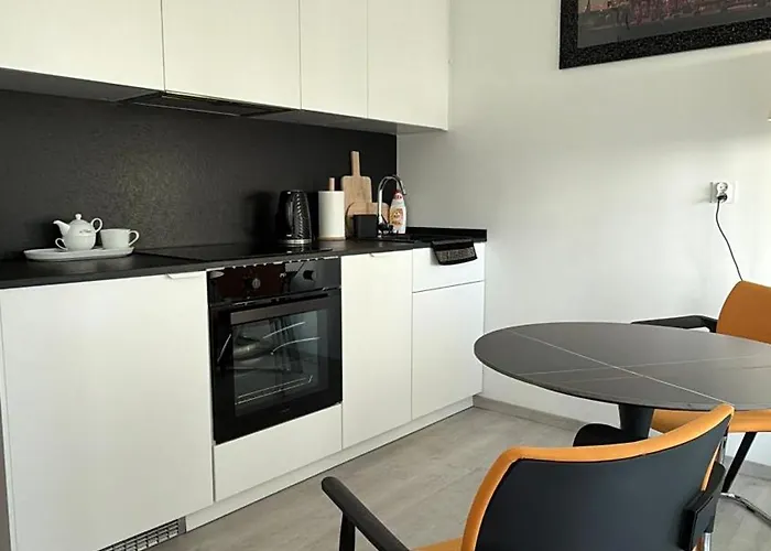 Aparthotel Hanza Tower Level Xv Signature 3*