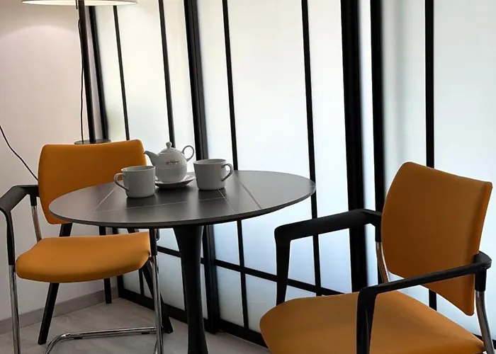 Hanza Tower Level Xv Signature Aparthotel